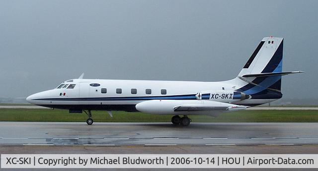 XC-SKI, 1968 Lockheed L-1329-23E JetStar C/N 5124, Taxis by the Air Terminal Museum