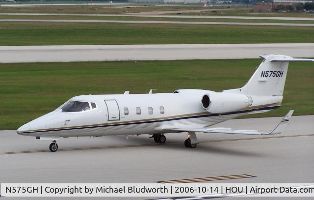 N575GH, 1982 Gates Learjet 55 C/N 042, Taxis by the Air Terminal Museum