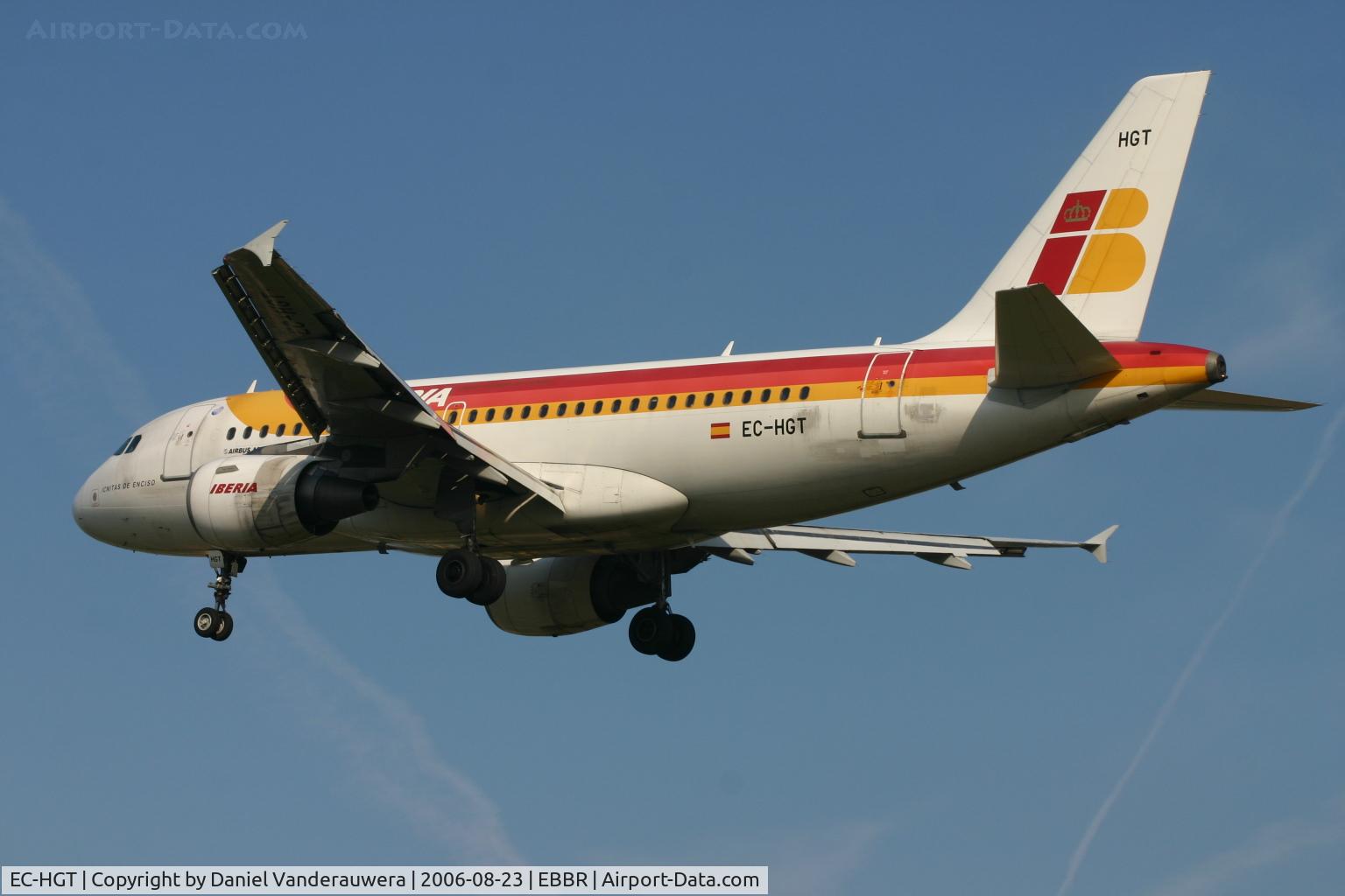 EC-HGT, 2000 Airbus A319-111 C/N 1247, arrival of flight IB3216 from MAD