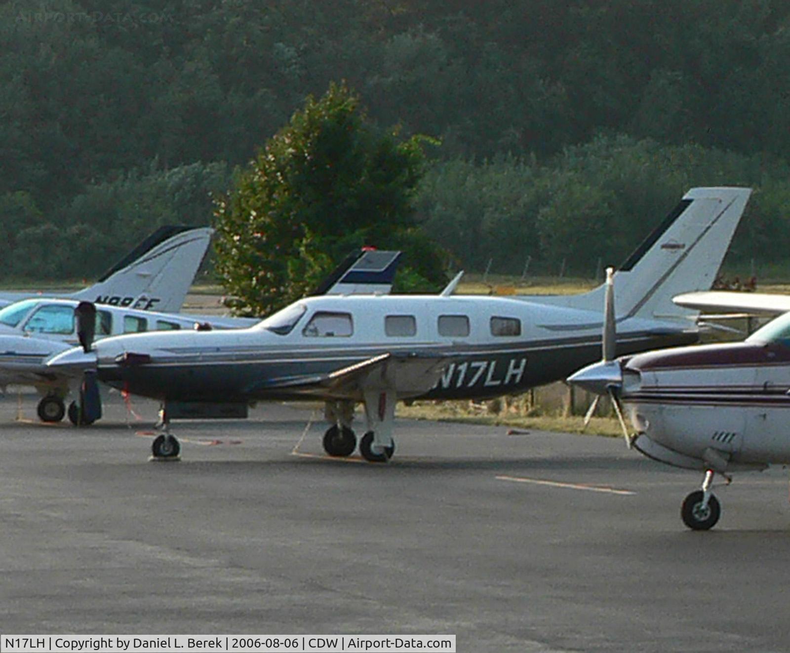 N17LH, 2000 Piper PA-46-500TP C/N 4697007, This pretty bird was playing hard to get one evening at Caldwell Airport.