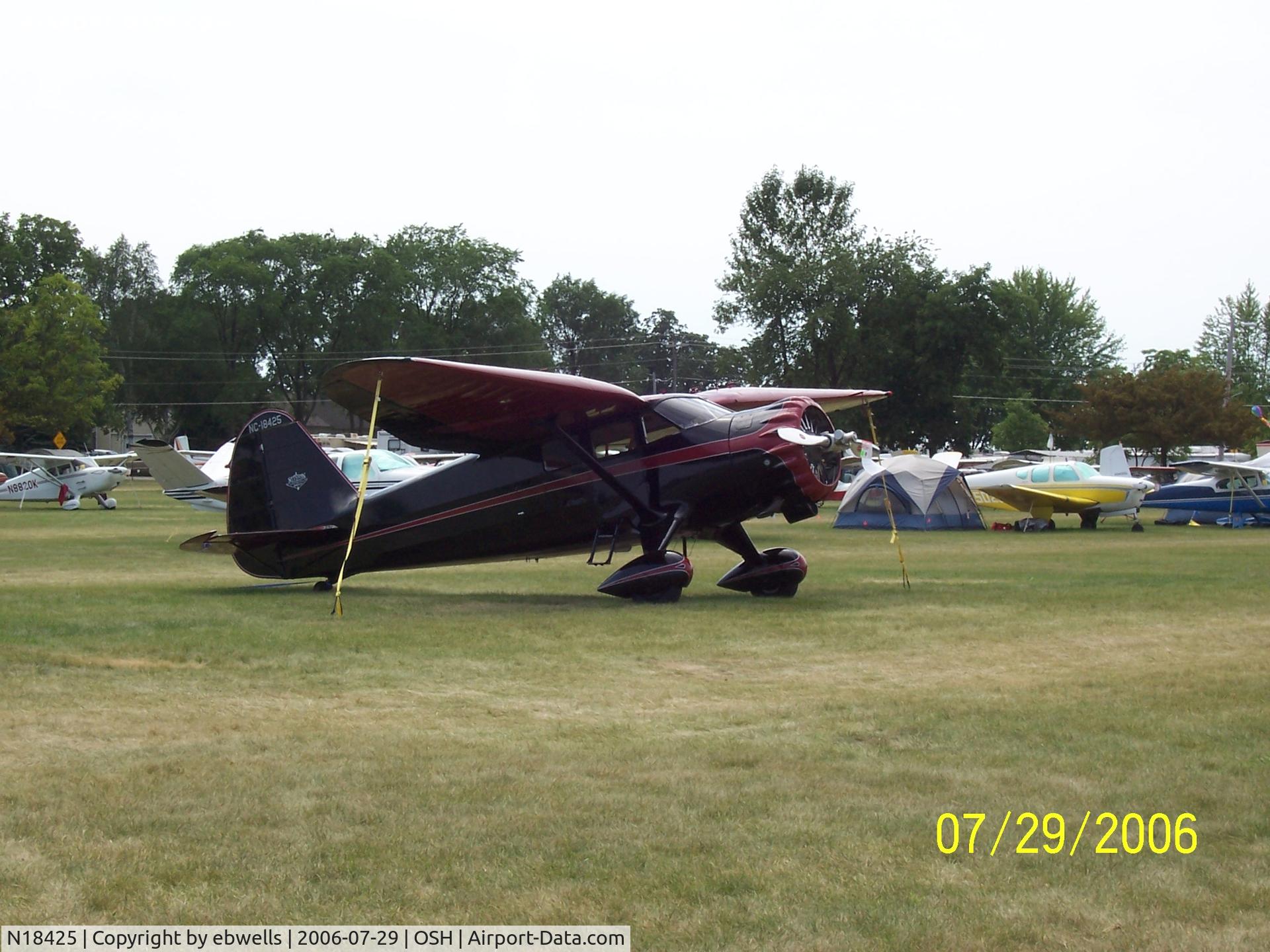 N18425, 1937 Stinson SR-9F Reliant C/N 5715, Osh 2006
