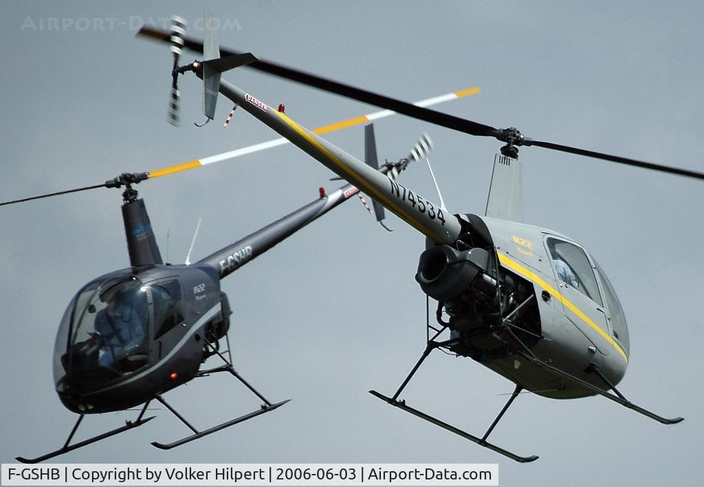F-GSHB, 1992 Robinson R22 Mariner C/N 2101M, Robinson R22