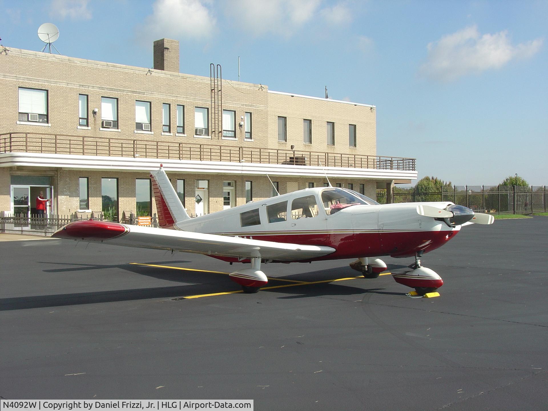 N4092W, 1967 Piper PA-32-300 Cherokee Six C/N 32-40151, Piper Cherokee Six at Wheeling-Ohio County