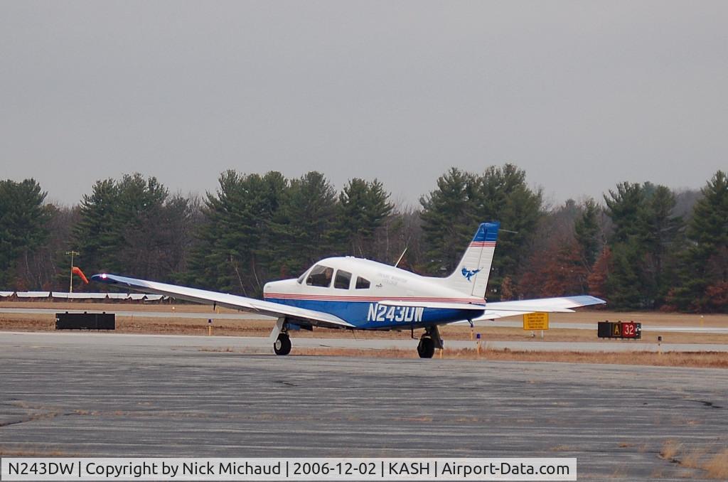 N243DW, Piper PA-28R-201 Cherokee Arrow III C/N 2844088, Ready for 32 Departure