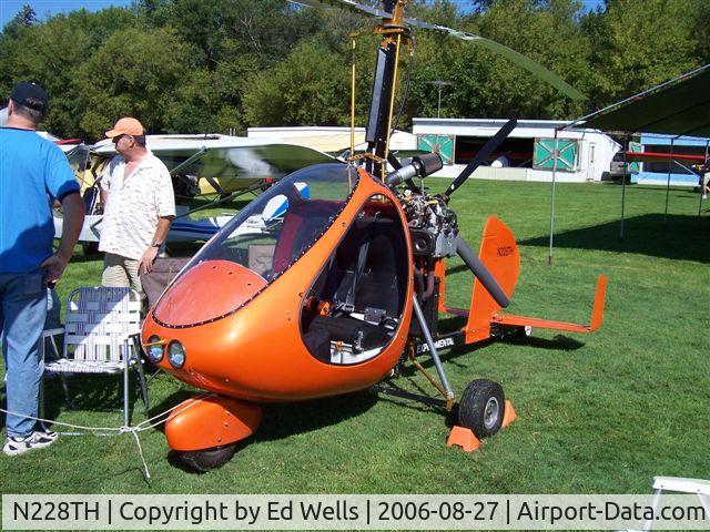 N228TH, 2004 RAF 2000 GTX SE C/N H2-02-13-542, Wannamingo Fly In