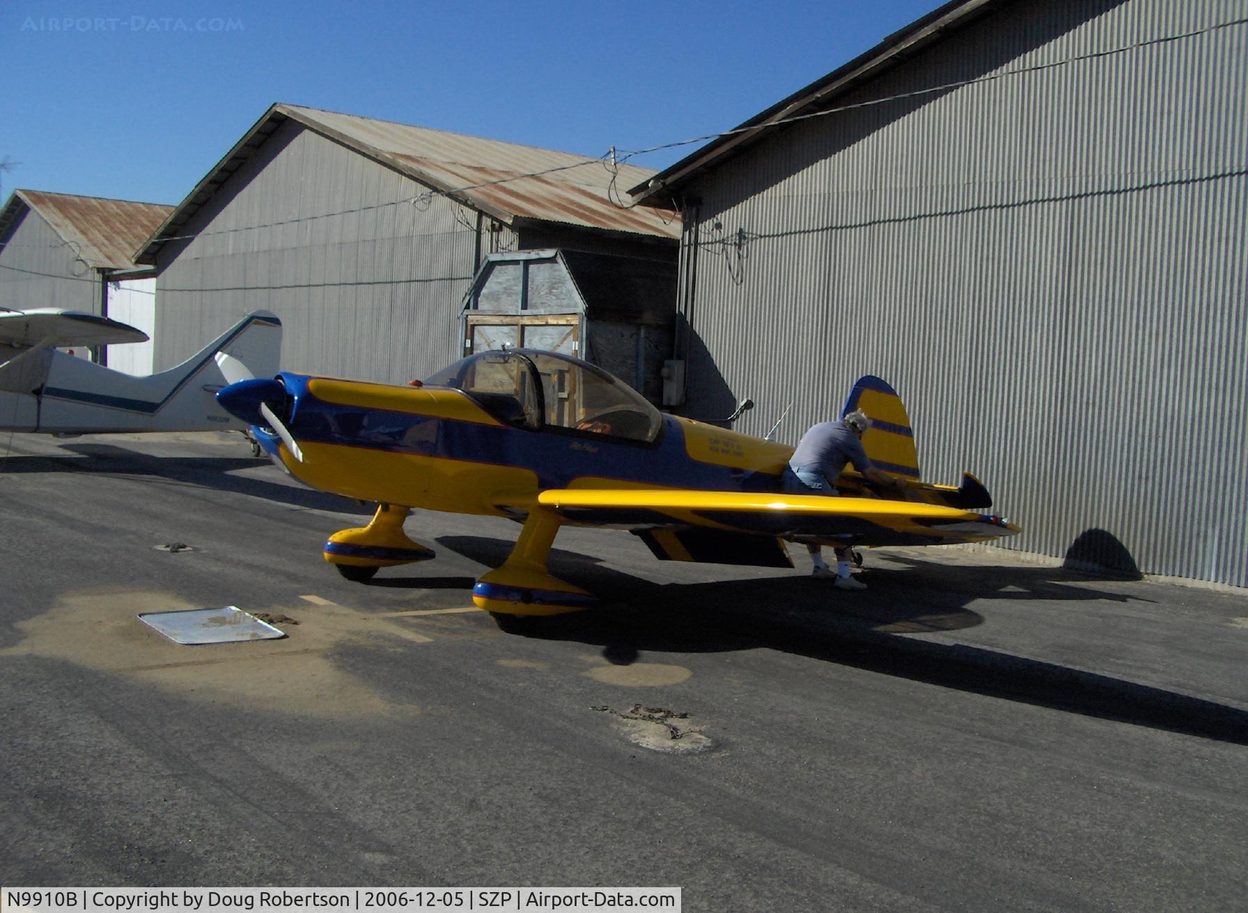 N9910B, Mudry CAP-10B C/N 267, 1993 Avions Mudry Et Cie CAP 10B Acrobatic, Lycoming AEIO-360-B 180 Hp, pilot/owner respotting aircraft