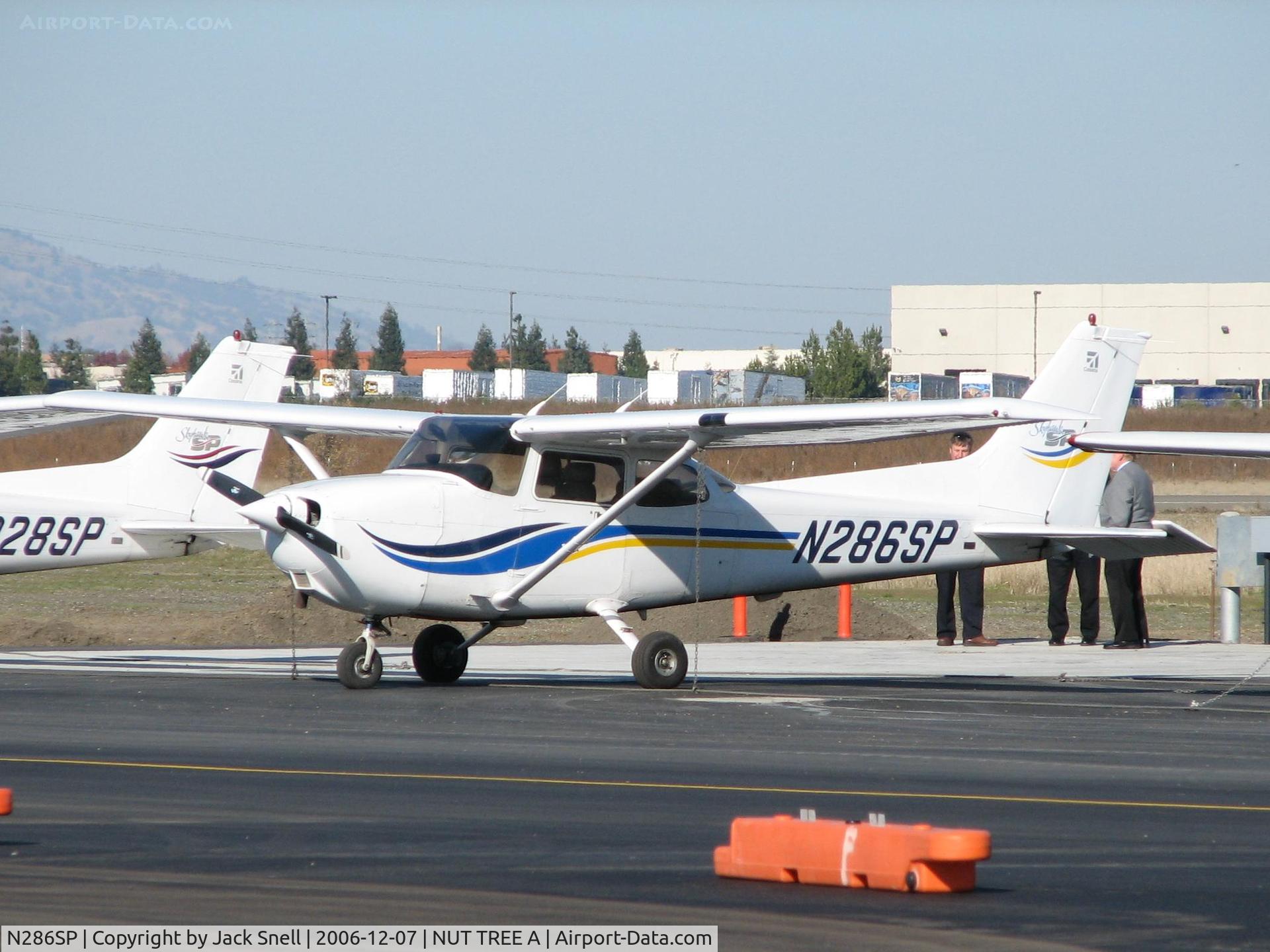 N286SP, 1999 Cessna 172S C/N 172S8238, Taken at the Nut Tree Airport in Vacaville, Ca.