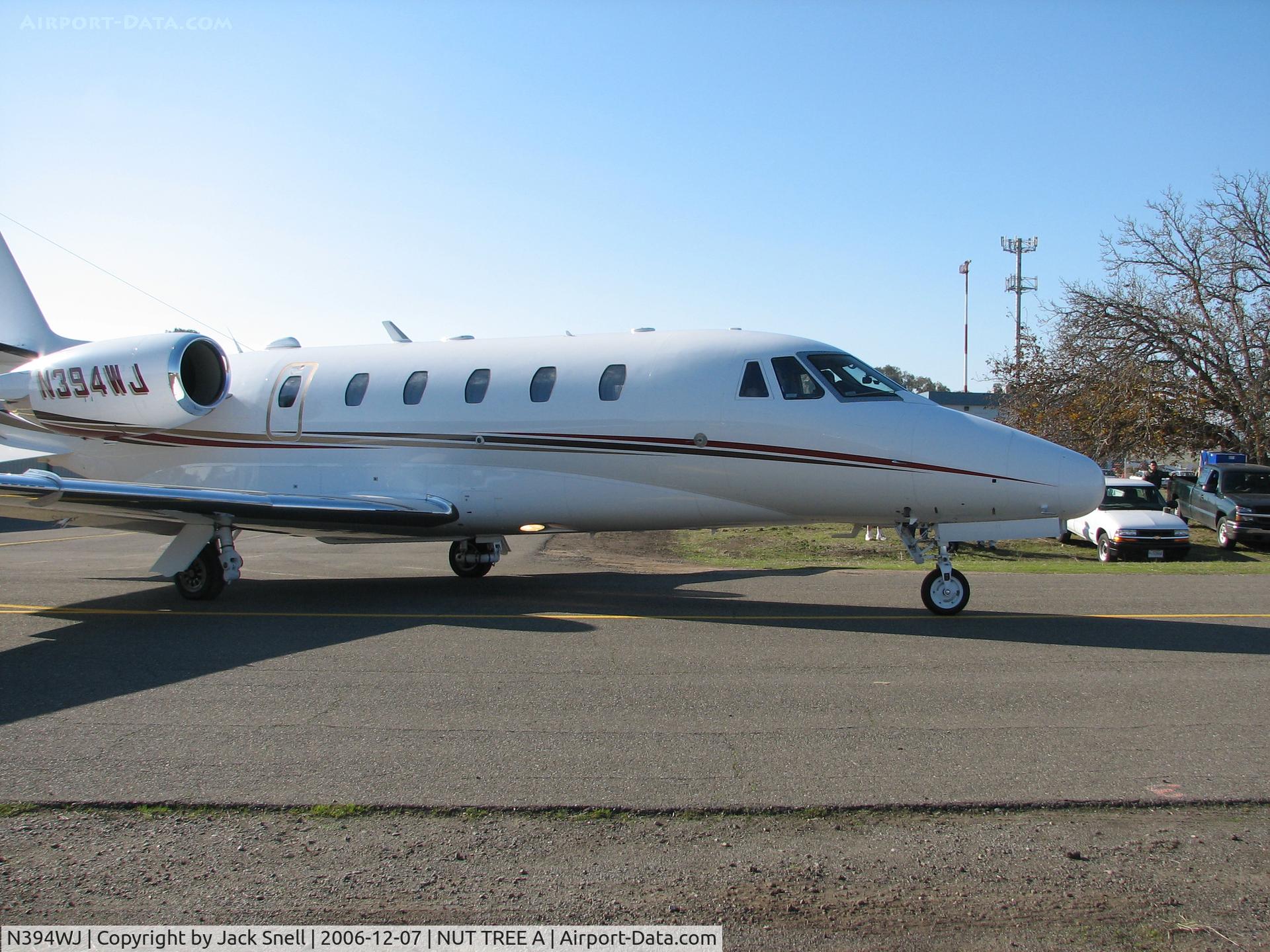 N394WJ, 1988 Dassault-Breguet Falcon (Mystere) 900 C/N 37, Taken at the Nut Tree Airport in Vacaville, Ca.