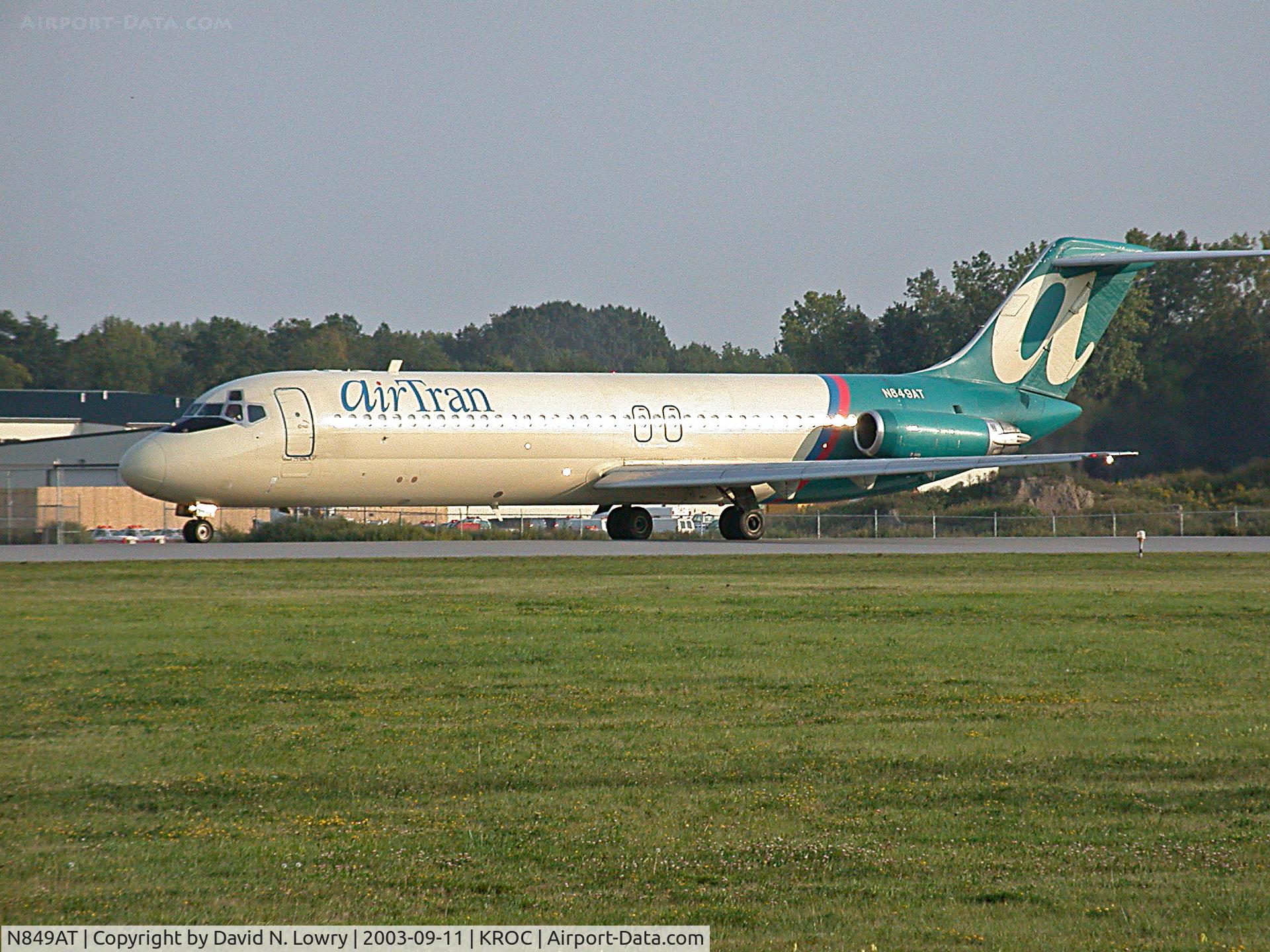 N849AT, 1971 Douglas DC-9-32 C/N 47484, N849AT departing KROC.