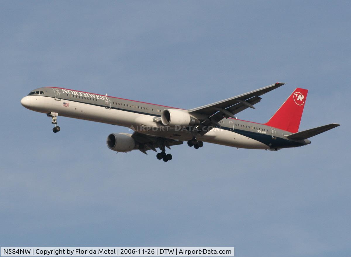 N584NW, 2002 Boeing 757-351 C/N 32984, Northwest 757-300