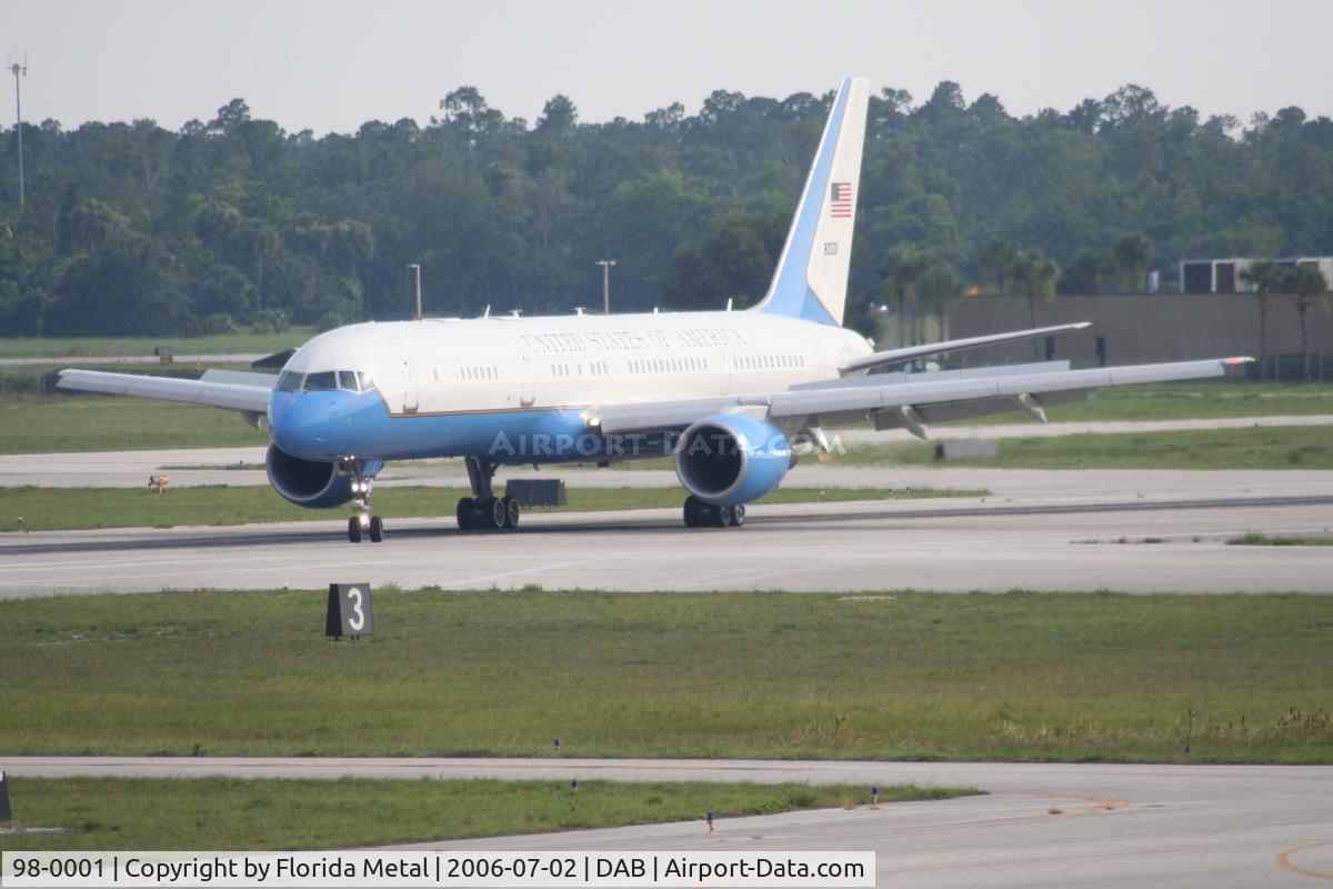 98-0001, 1998 Boeing VC-32A (757-200) C/N 29025, Cheney's plane