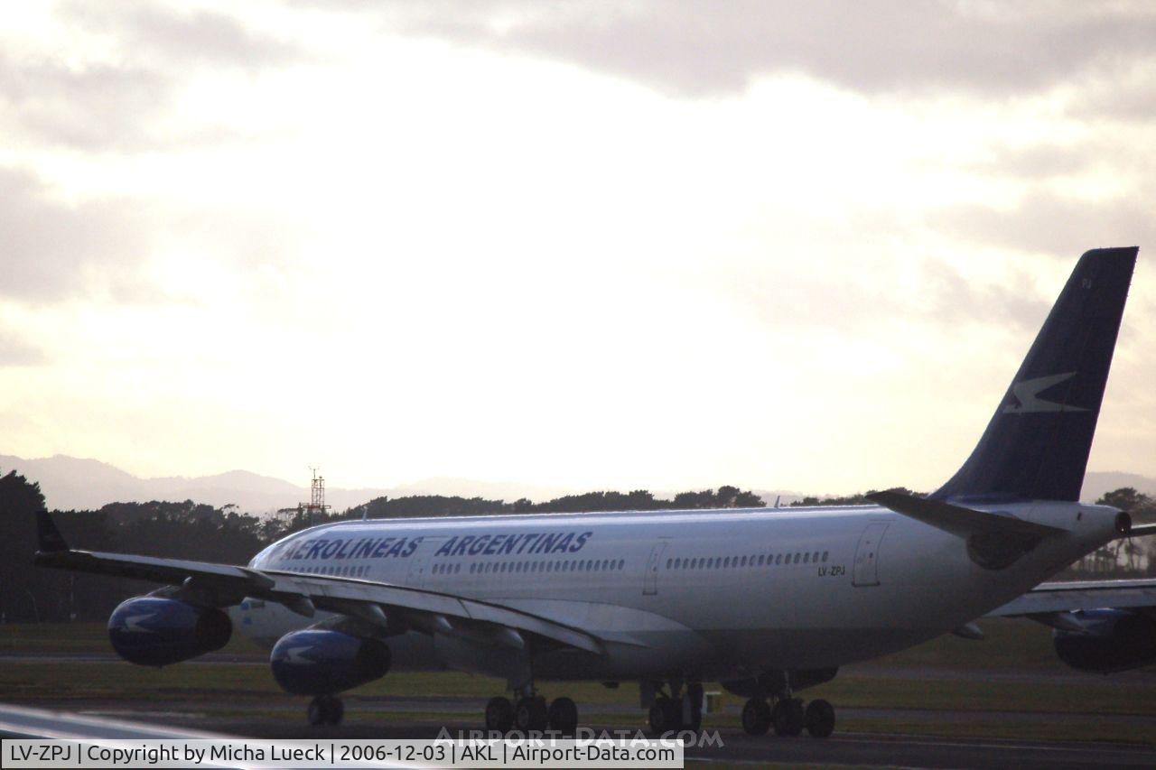 LV-ZPJ, 1994 Airbus A340-211 C/N 074, Taxiing to the runway