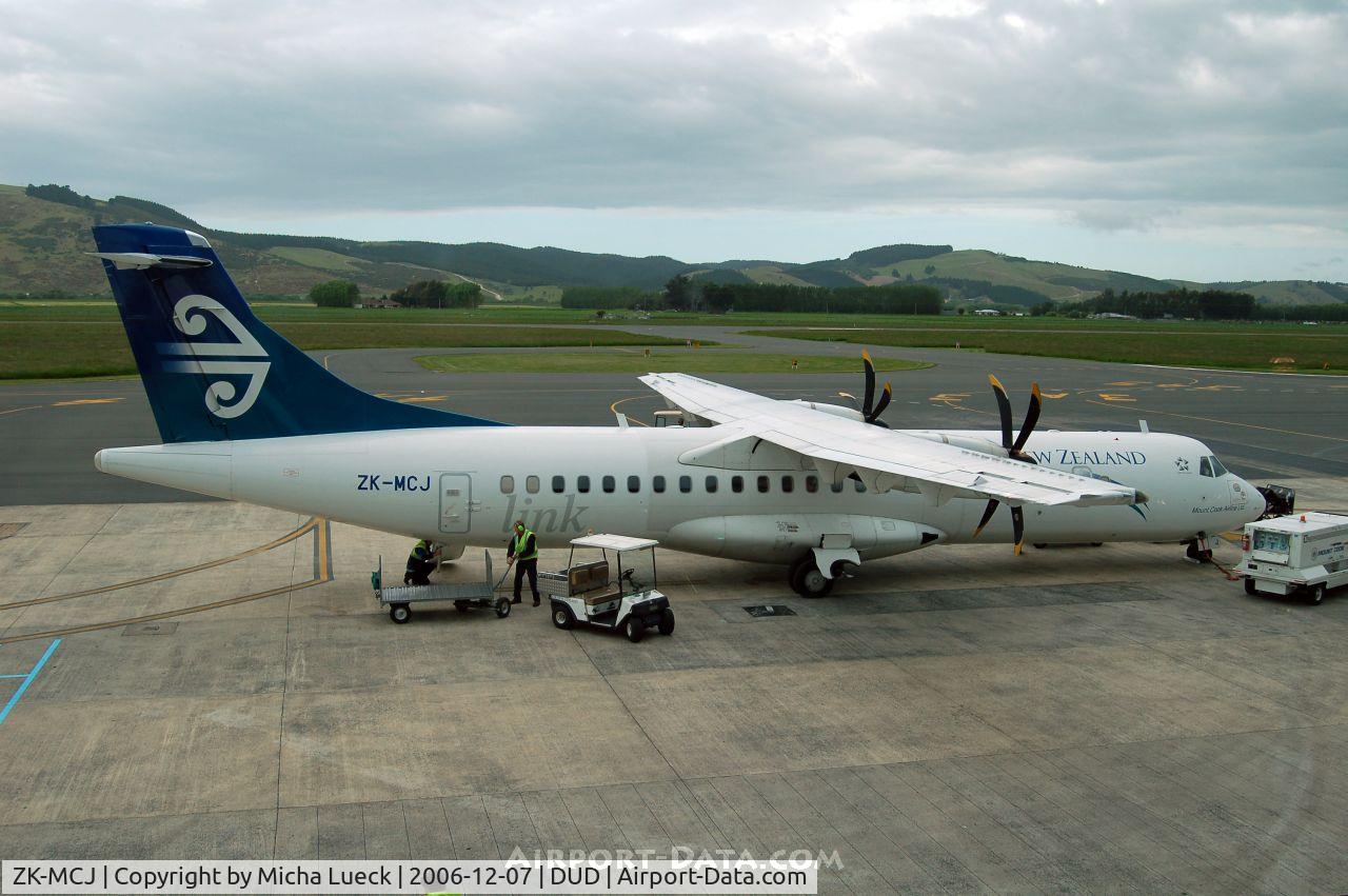 ZK-MCJ, 1999 ATR 72-212A C/N 624, Quick turnover at Dunedin