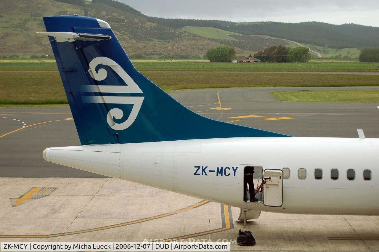 ZK-MCY, 2003 ATR 72-212A C/N 703, Quick turnover at Dunedin