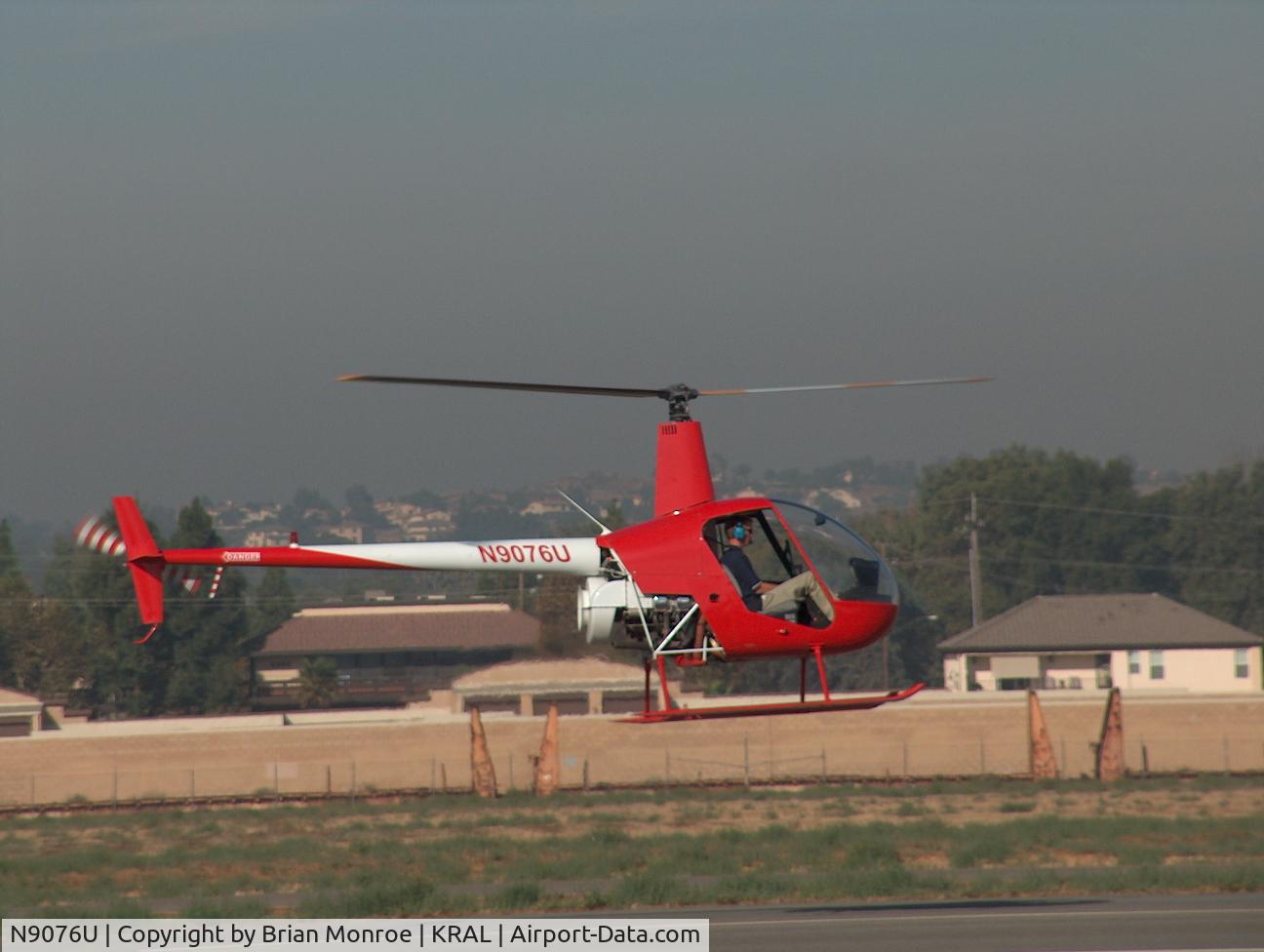 N9076U, 1982 Robinson R22 C/N 0261, CALIFORNIA AVIATION SERVICES; professional flight training