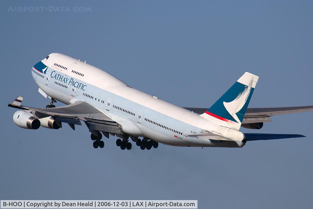 B-HOO, 1988 Boeing 747-467 C/N 23814, A very heavy Cathay Pacific B-HOO (FLT CPA885) climbing out from RWY 25R enroute to Hong Kong Int'l (VHHH).