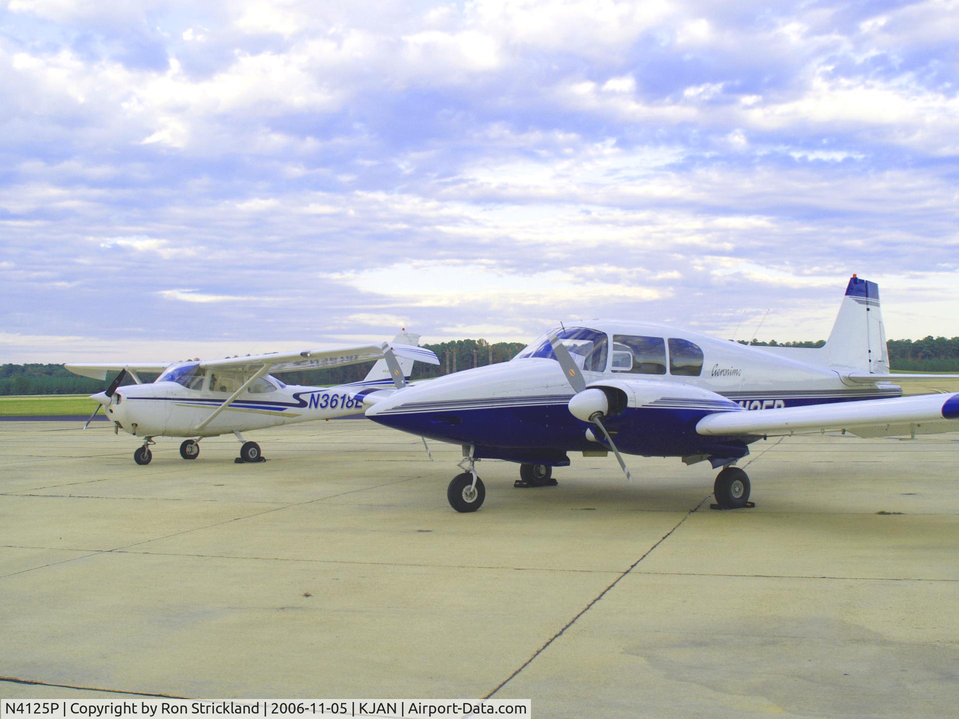 N4125P, 1959 Piper PA-23-160 Apache C/N 23-1605, N4125P with N3618L