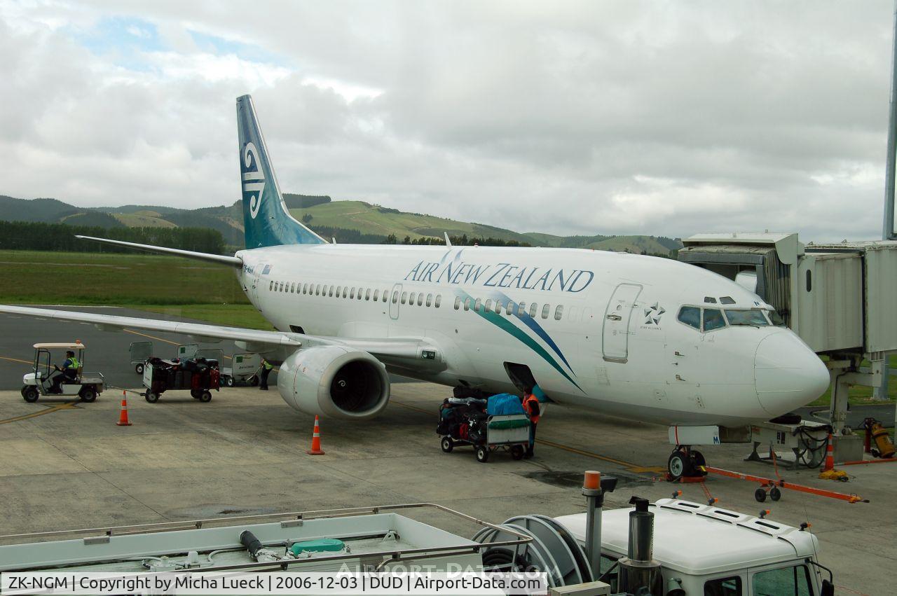 ZK-NGM, 1995 Boeing 737-3K2 C/N 28085, Just arrived from Auckland, via Wellington