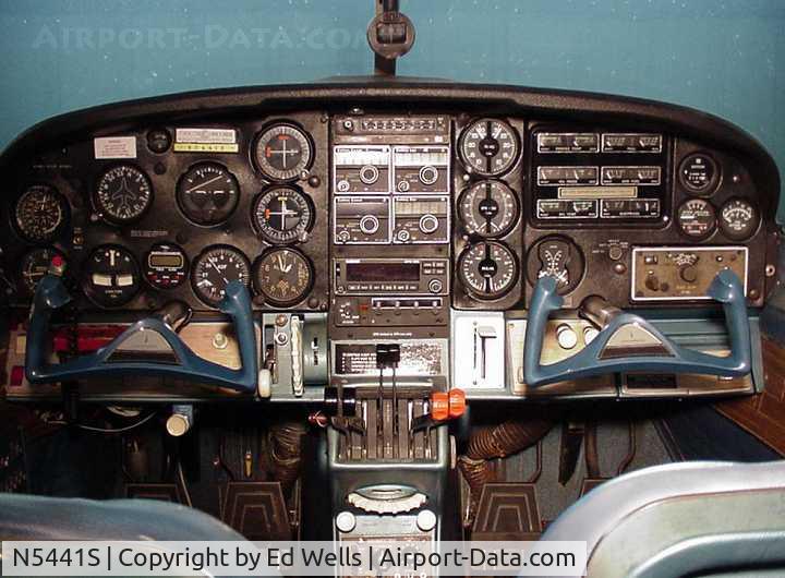 N5441S, 1966 Cessna 337B Super Skymaster C/N 337-0541, Panel