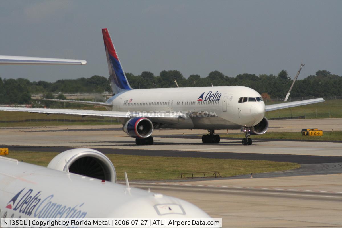 N135DL, 1991 Boeing 767-332 C/N 25145, At Atlanta