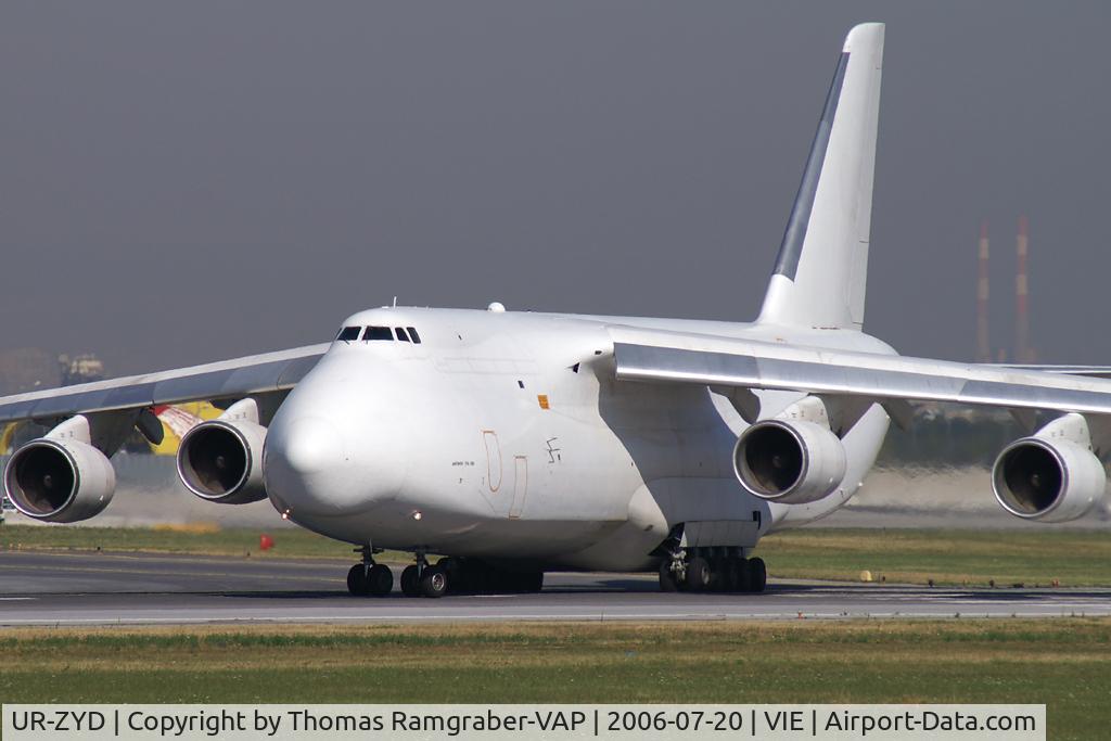 UR-ZYD, 2003 Antonov An-124-100 Ruslan C/N 19530502843, Aviant AN-124