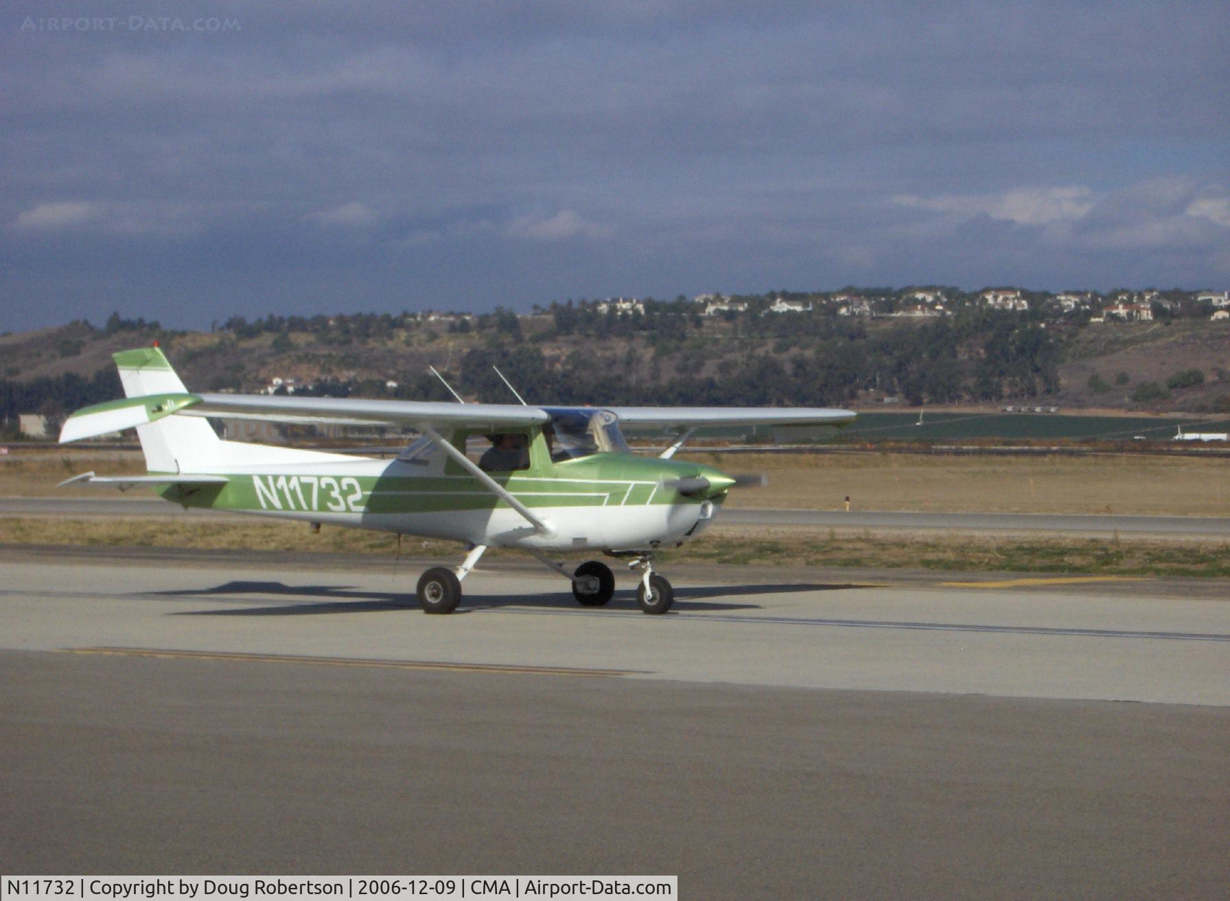 N11732, 1974 Cessna 150L C/N 15075598, 1974 Cessna 150L, Continental O-200 100 Hp, taxi