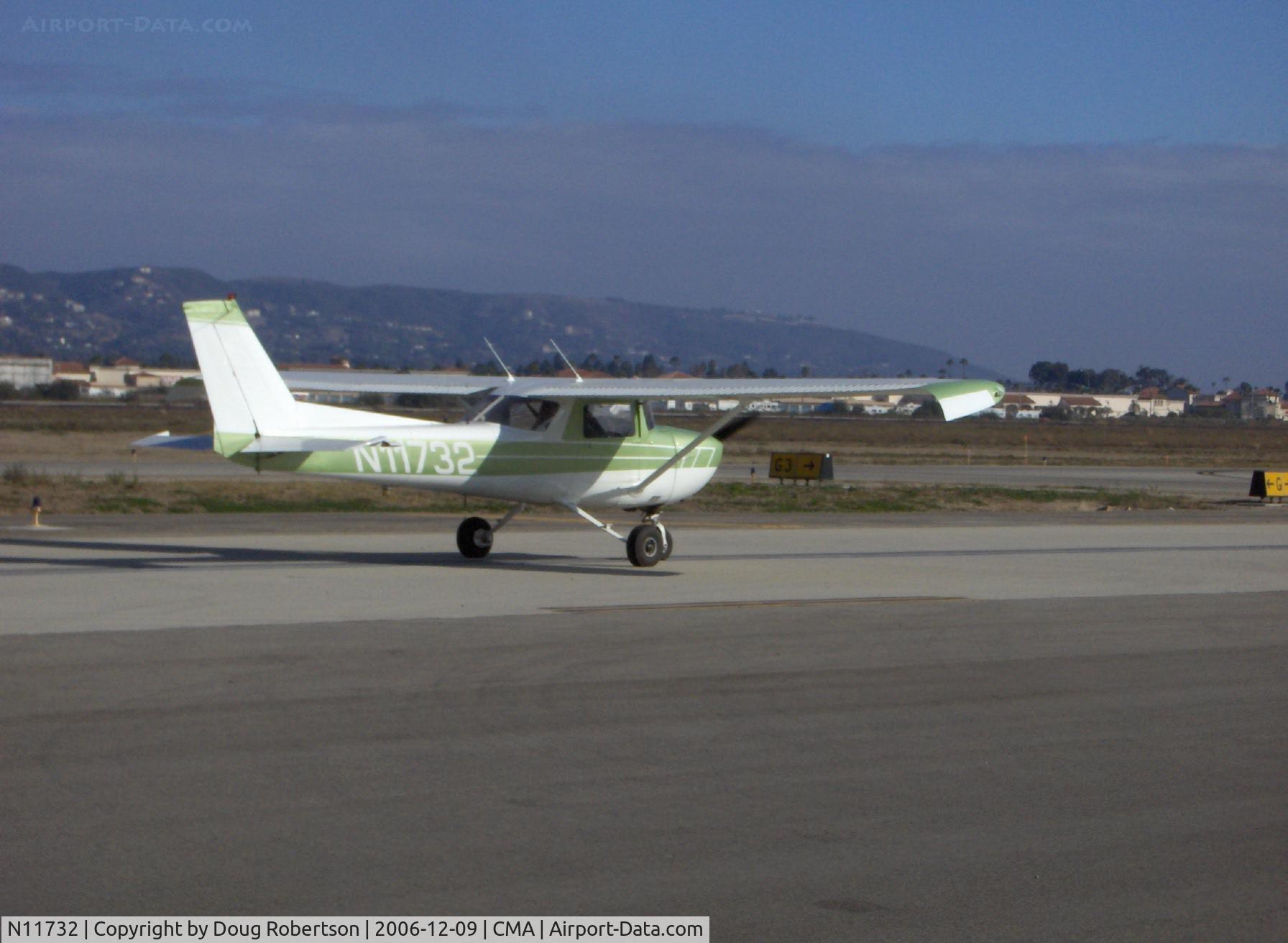 N11732, 1974 Cessna 150L C/N 15075598, 1974 Cessna 150L, Continental O-200 100 Hp, taxi
