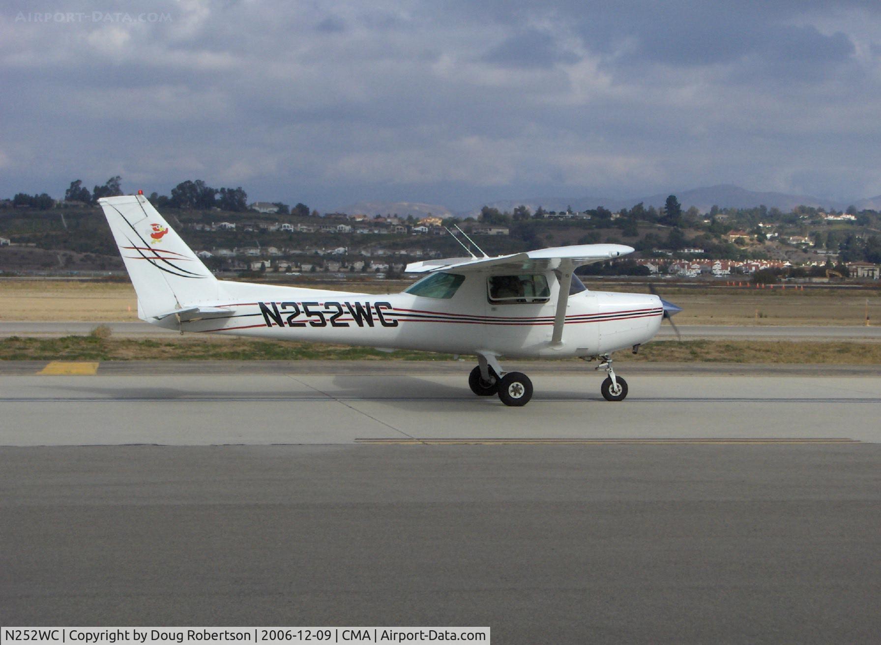 N252WC, 1979 Cessna 152 C/N 15284145, 1979 Cessna 152, Lycoming O-235-L2C 110 Hp, taxi