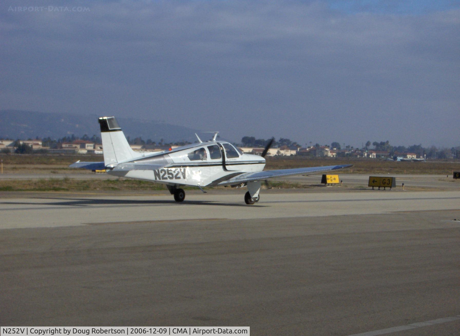 N252V, 1971 Beech F33A Bonanza C/N CE-321, 1971 Beech F33A BONANZA, Continental IO-520-B 285 Hp, taxi