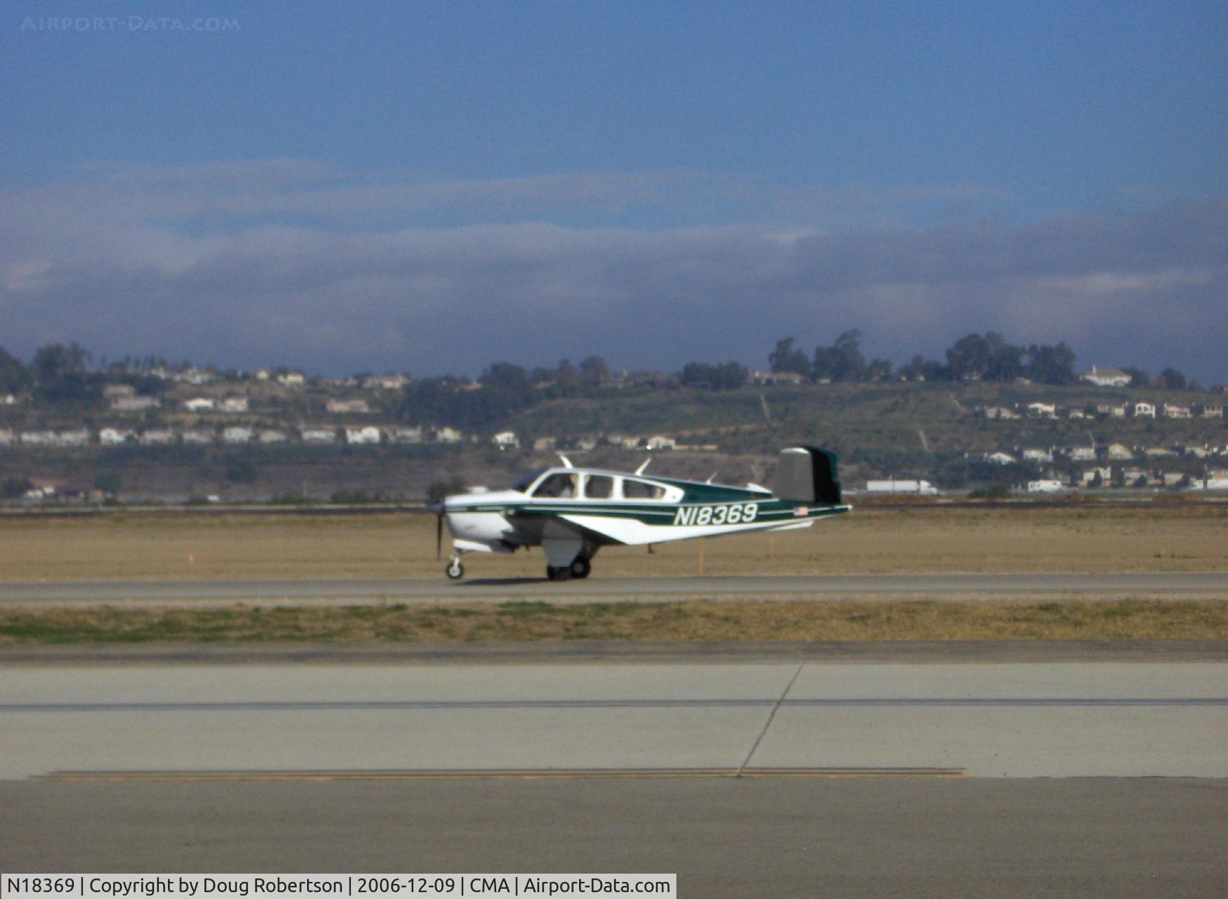 N18369, 1977 Beech V35B Bonanza C/N D-10050, 1977 Beech V35B BONANZA, Continental IO-520-B 285 Hp, taxi