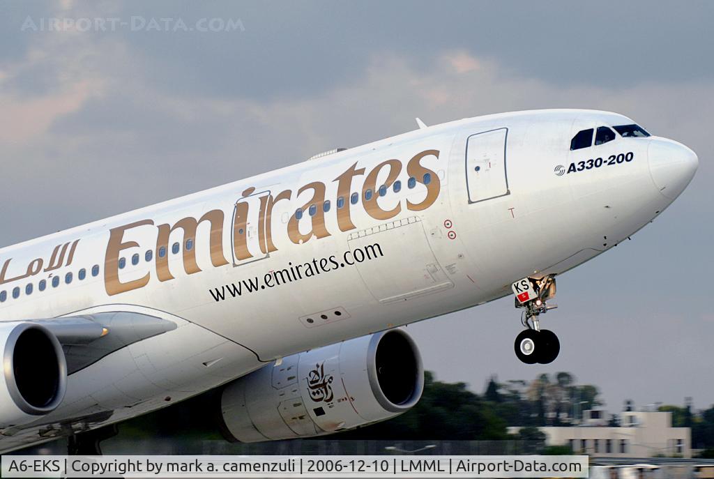 A6-EKS, 1999 Airbus A330-243 C/N 283, A.330
