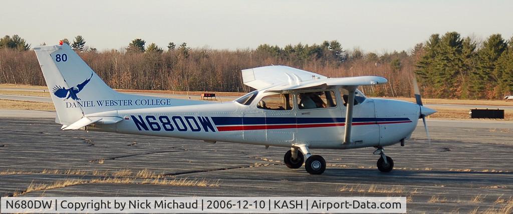 N680DW, 2000 Cessna 172R C/N 17280941, Go Eagles!