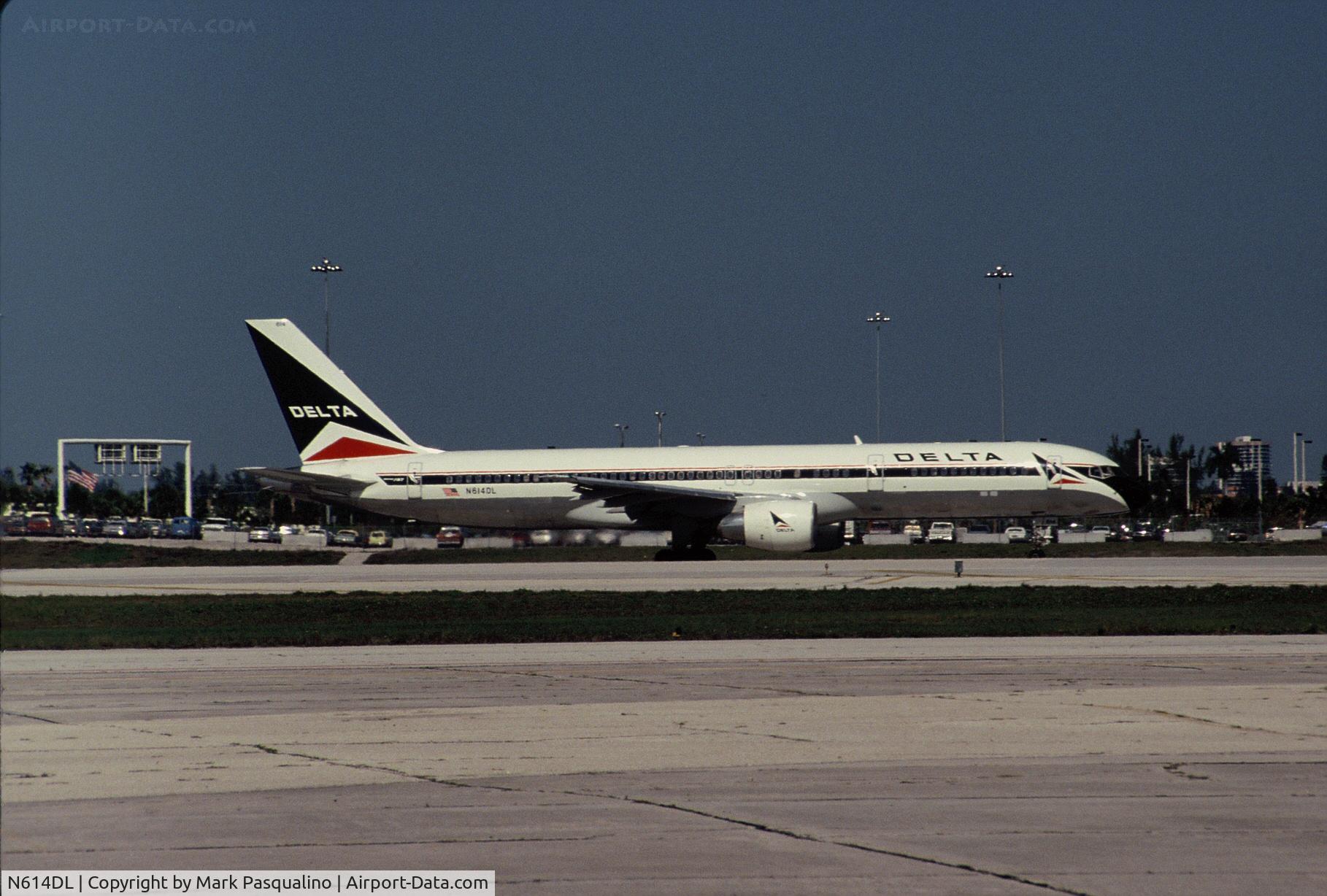 N614DL, 1985 Boeing 757-232 C/N 22821, Boeing 757-200