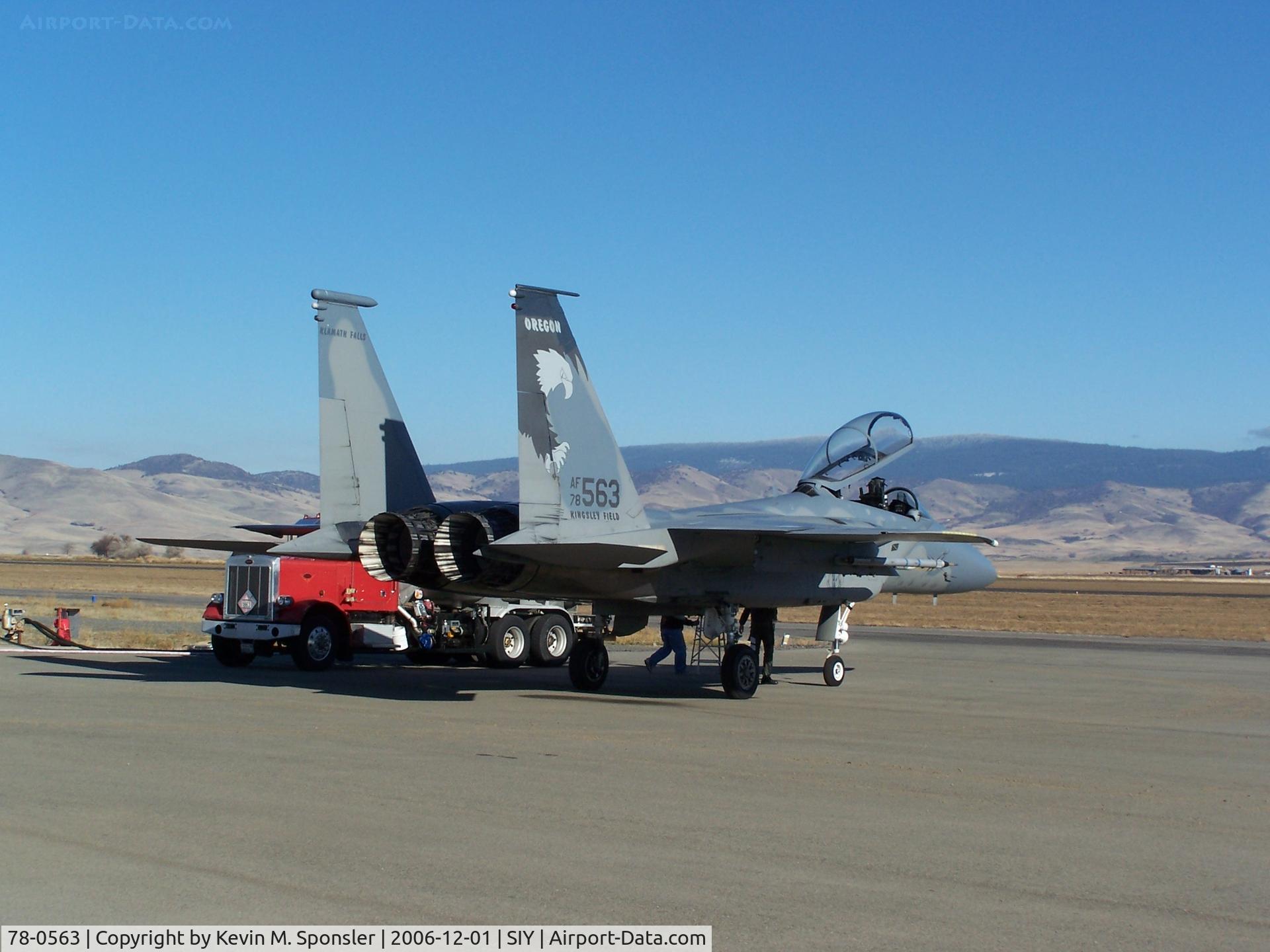 78-0563, 1978 McDonnell Douglas F-15D Eagle C/N 0463/D003, F15 eagle out of Kingsley Field IN Kamath Falls Fuels up