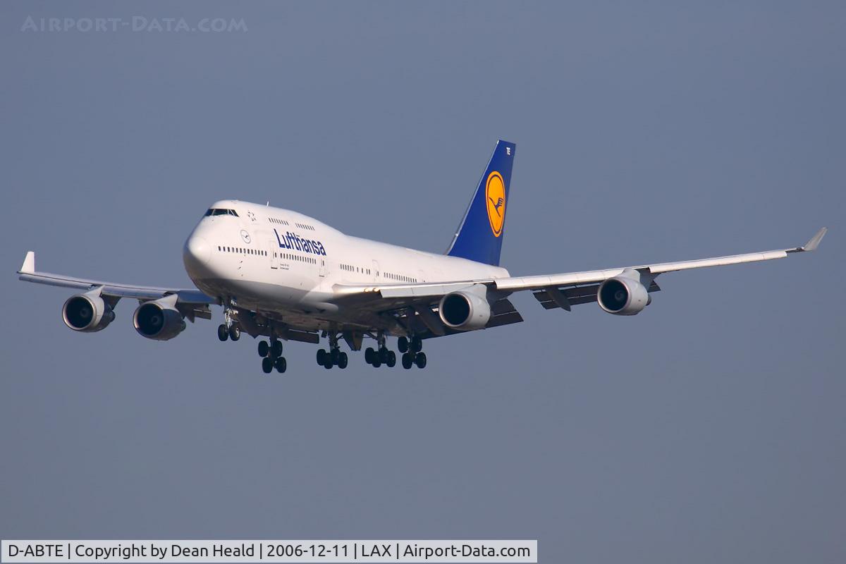 D-ABTE, 1991 Boeing 747-430M C/N 24966, Lufthansa D-ABTE (FLT DLH456) from Frankfurt Main (EDDF) on short-final to RWY 25R.