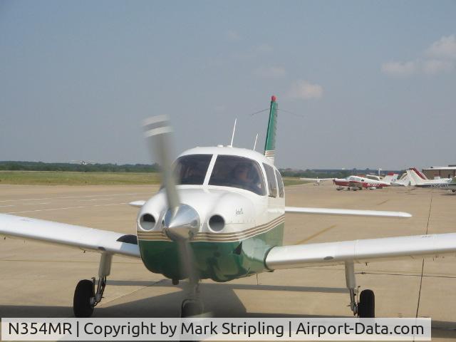 N354MR, 2000 Piper PA-28-181 C/N 28-43315, Landed at Arlington Muni