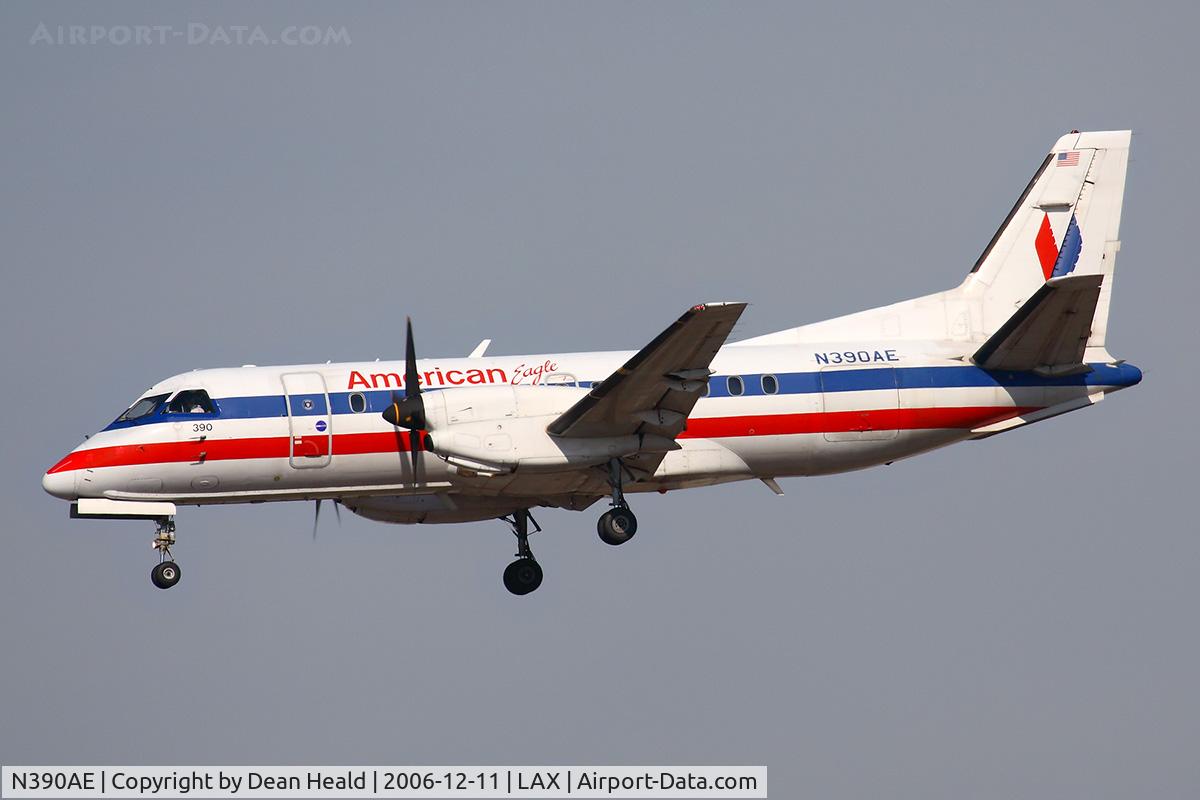 N390AE, 1996 Saab 340B C/N 340B-390, American Eagle N390AE on short final to RWY 25R after departing just 15 minutes prior. Not sure why the plane returned so soon.