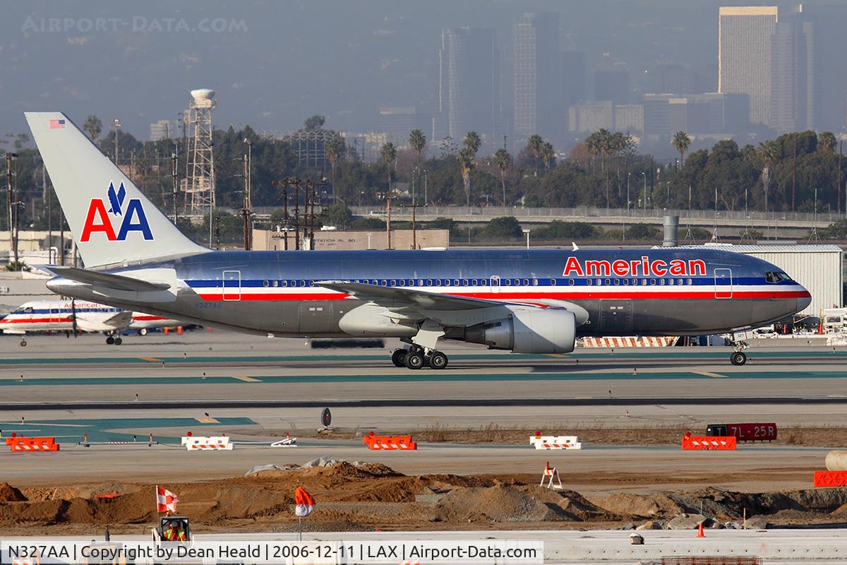 N327AA, 1986 Boeing 767-223 C/N 22327, American Airlines N327AA (FLT AAL3) from John F Kennedy Int'l (KJFK) taxiing to the American terminal.