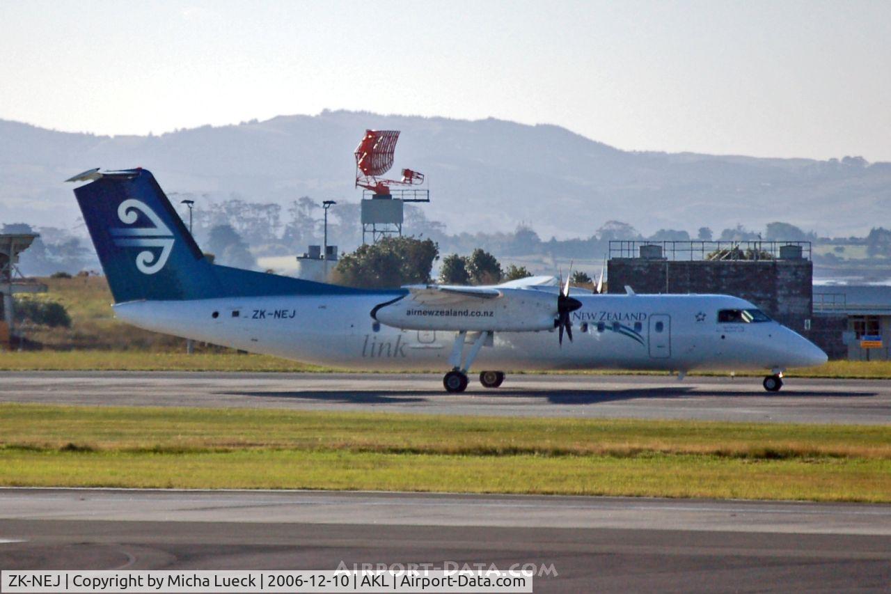 ZK-NEJ, 2006 De Havilland Canada DHC-8-311 Dash 8 C/N 625, Accelerating for take-off