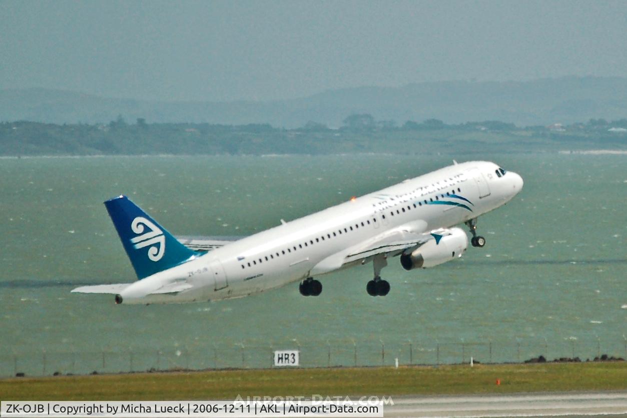 ZK-OJB, 2003 Airbus A320-232 C/N 2090, Up and away...