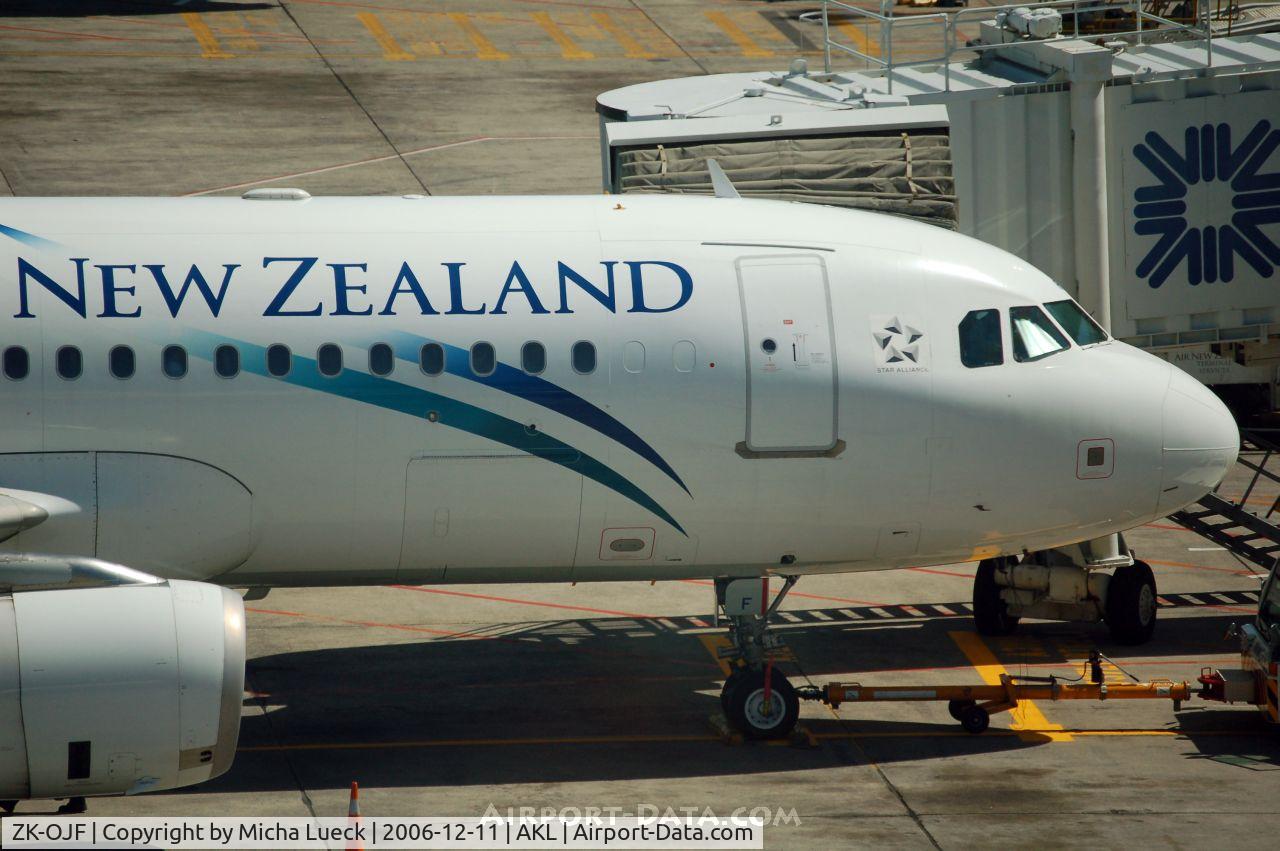 ZK-OJF, 2003 Airbus A320-232 C/N 2153, in Auckland