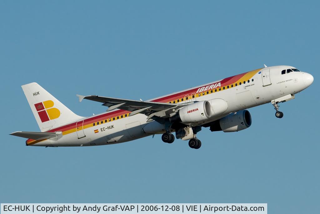 EC-HUK, 2000 Airbus A320-214 C/N 1318, Iberia A320