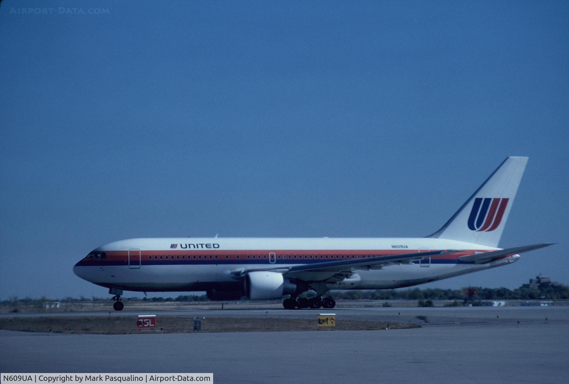 N609UA, 1982 Boeing 767-222 C/N 21870, Boeing 767-200