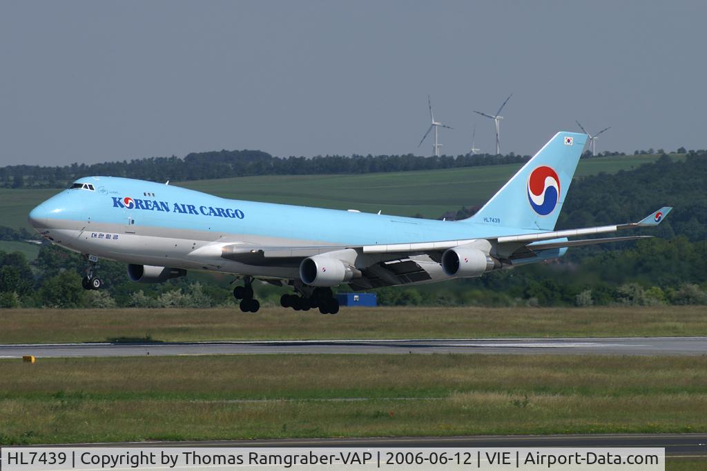 HL7439, 2003 Boeing 747-4B5F/SCD C/N 33516, Korean Air Cargo B747-400F