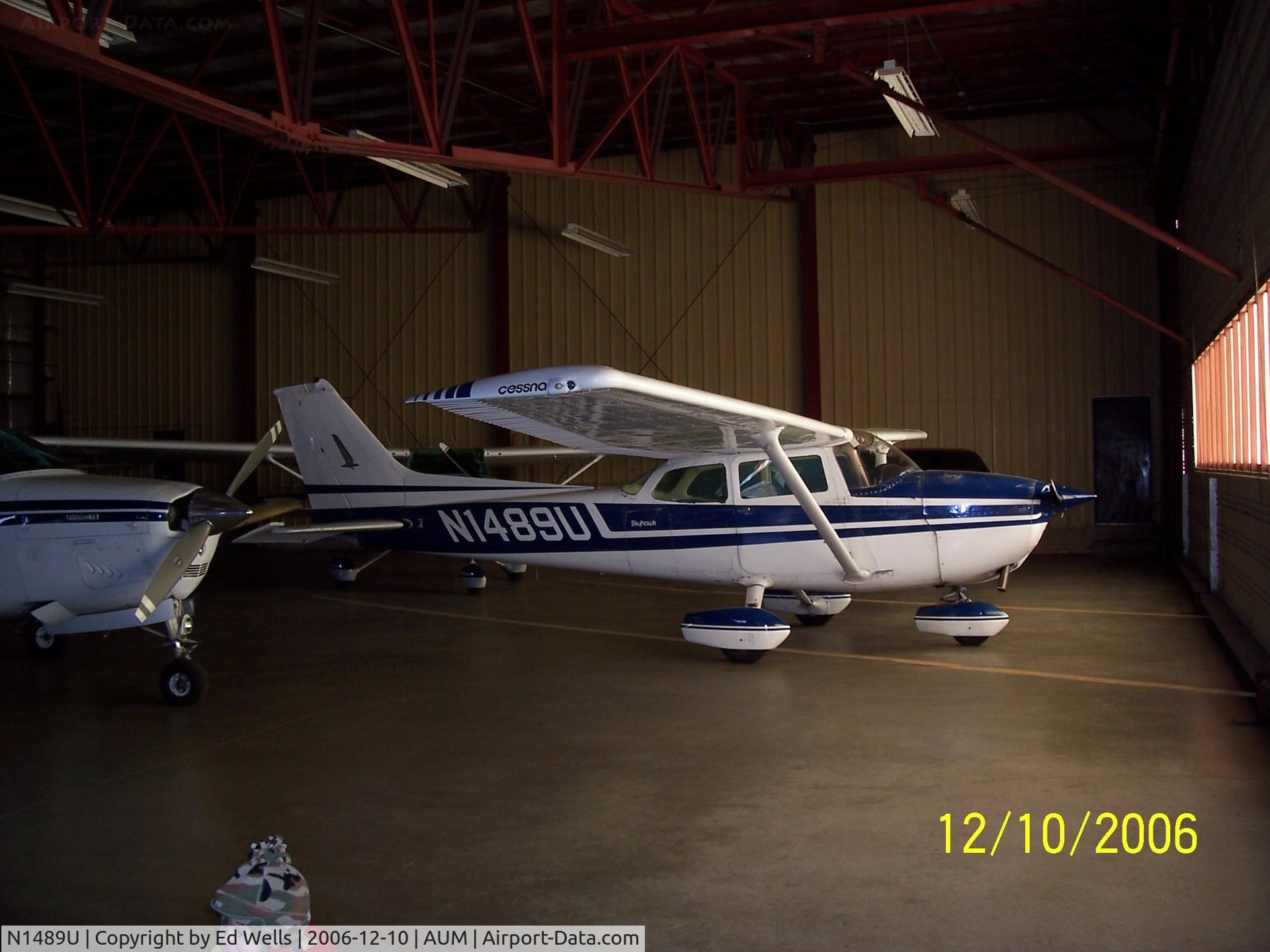 N1489U, 1976 Cessna 172M C/N 17267156, In the hangar.