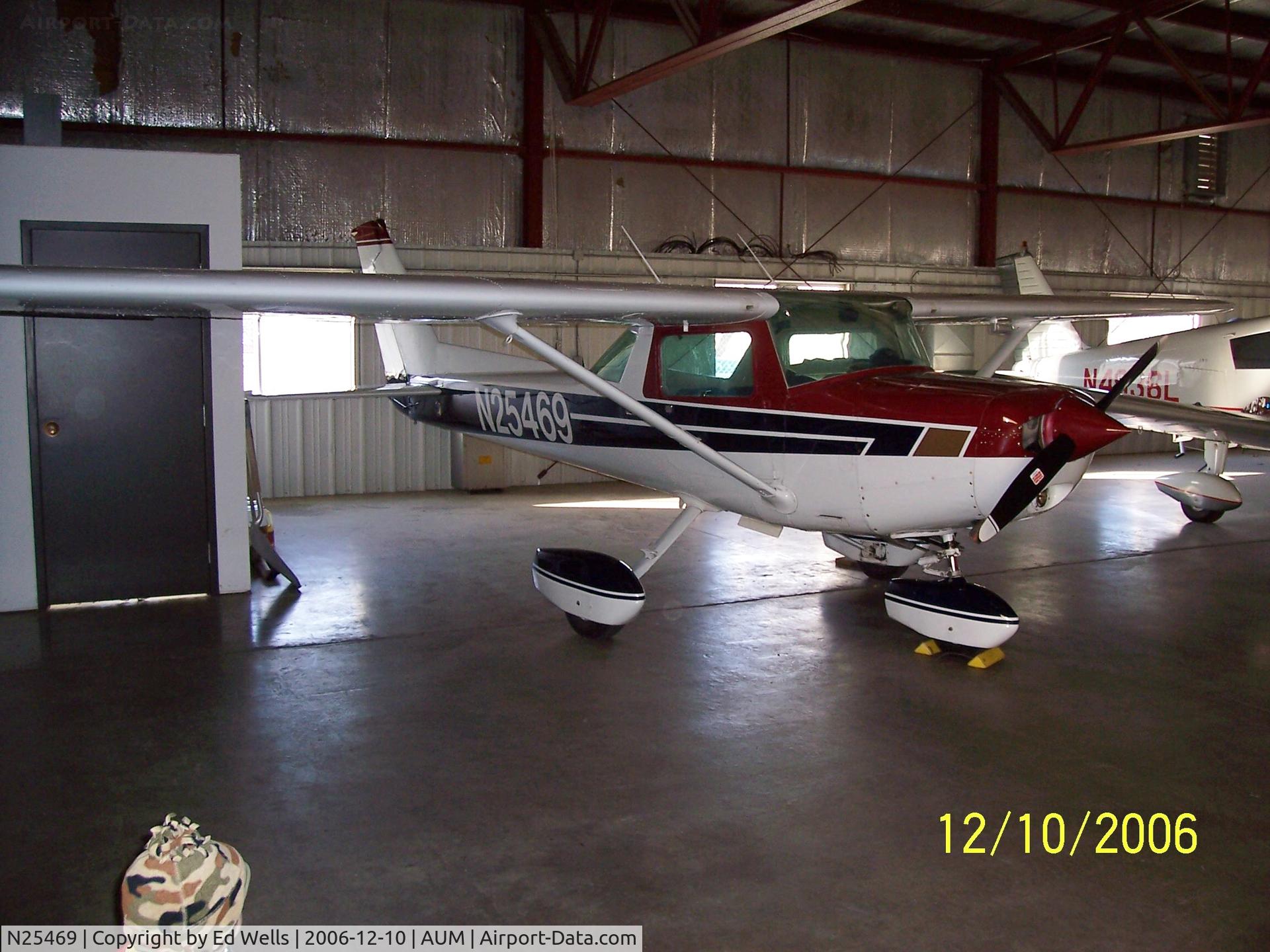 N25469, 1977 Cessna 152 C/N 15280675, In the Hangar