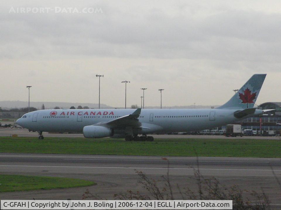C-GFAH, 1999 Airbus A330-343 C/N 0279, Air Canada A330 taxi for take off at Heathrow