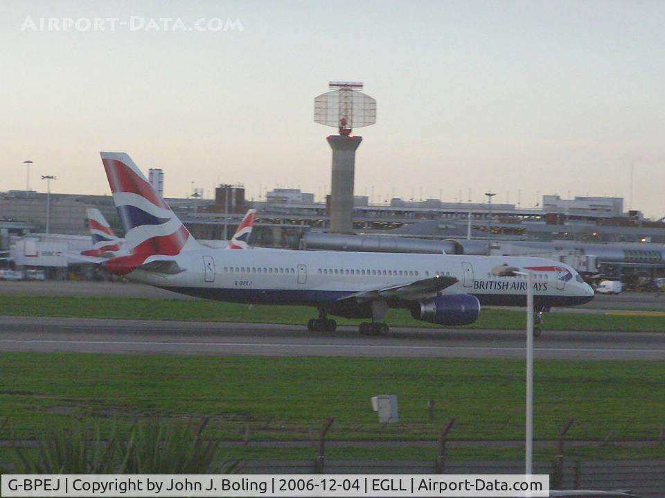 G-BPEJ, 1994 Boeing 757-236 C/N 25807, British Airways B-757 take off runway 27R, Heathrow