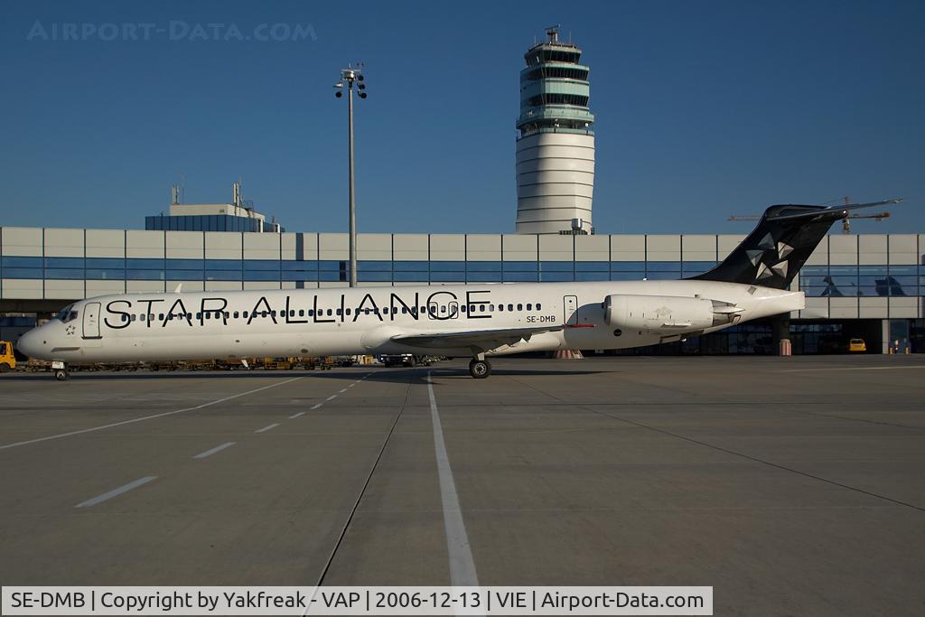 SE-DMB, 1991 McDonnell Douglas MD-81 (DC-9-81) C/N 53314, Scandinavian Airlines MD80 in Star Alliance colors