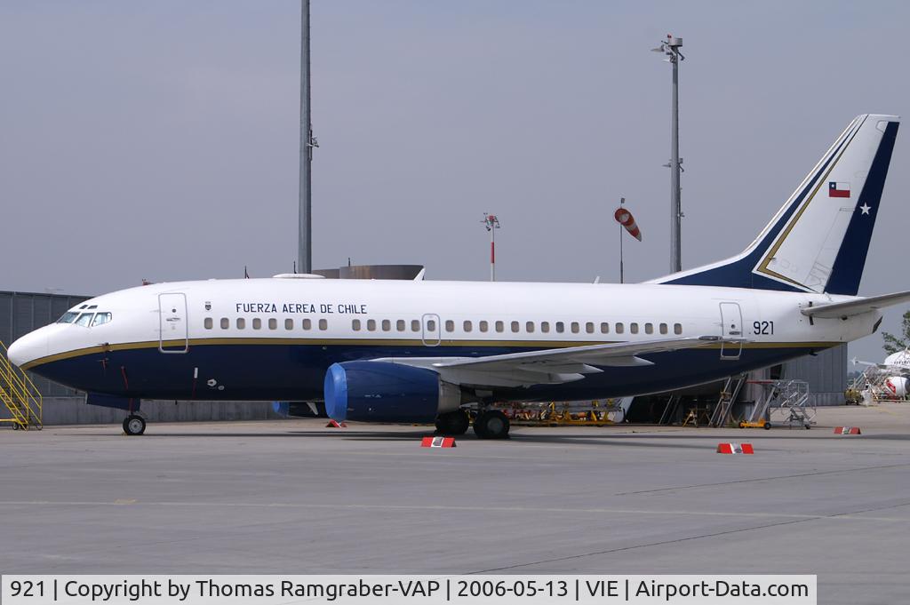 921, 1997 Boeing 737-58N C/N 28866, Fuerza Aerea de Chile B737-500
